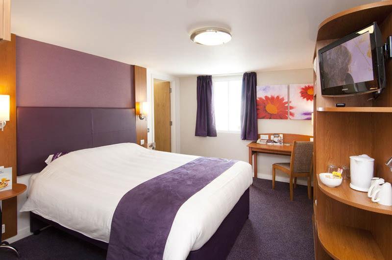 Premier Inn Haydock Park/M6 J23 Warrington Extérieur photo